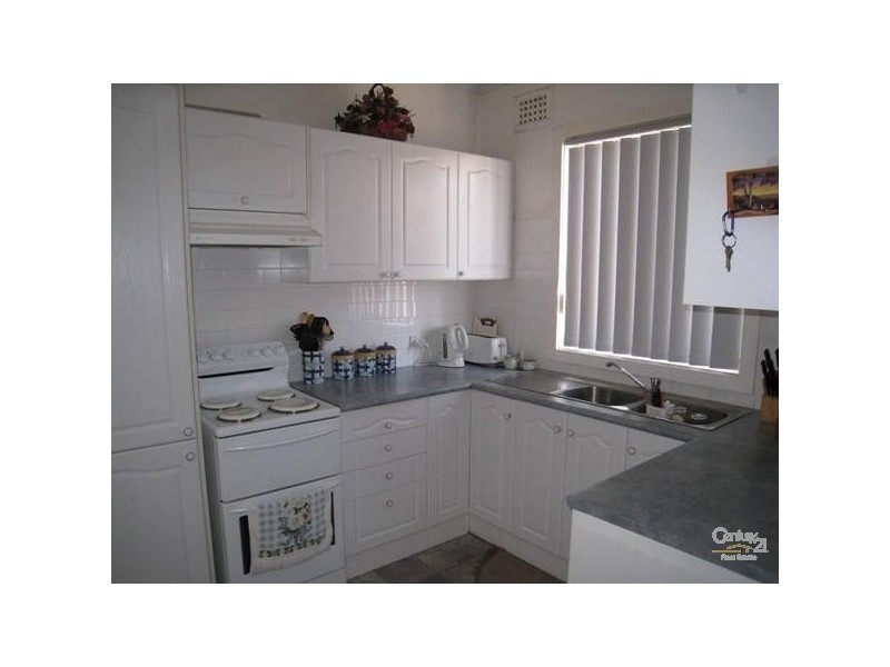 37 Albert Street, Belmont NSW 2280