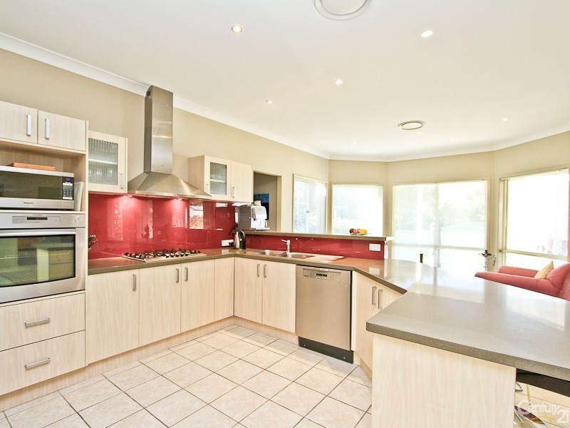 276 Sommerset Drive, Thornton NSW 2322