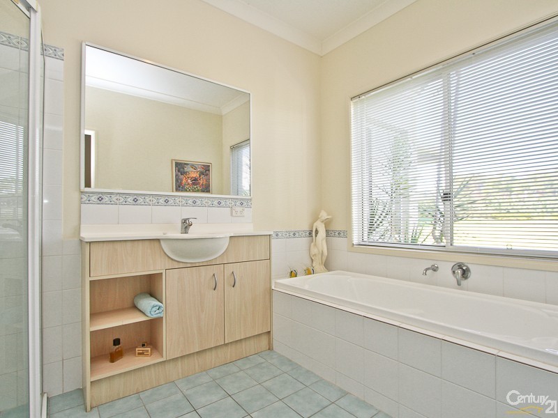 276 Sommerset Drive, Thornton NSW 2322