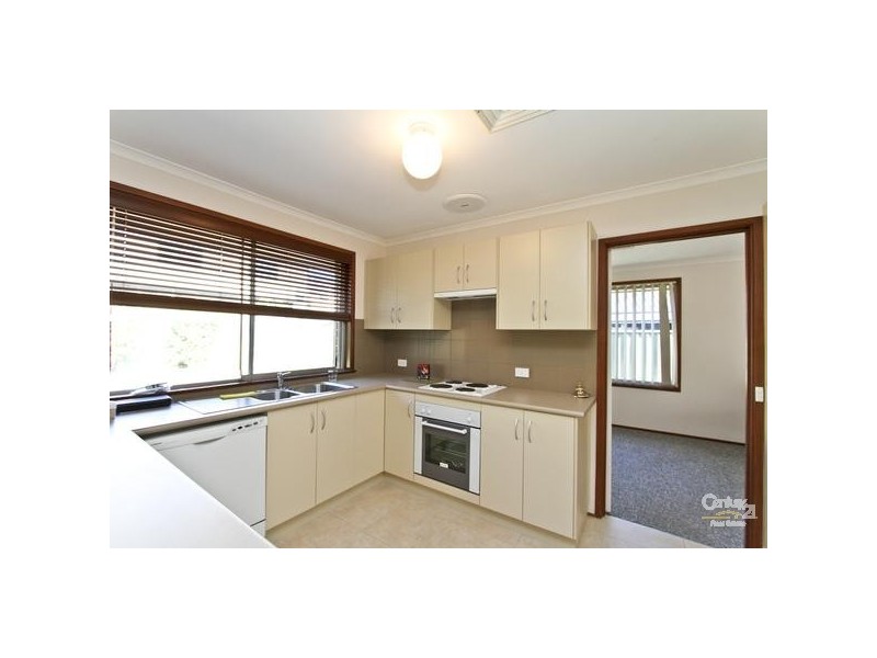 32 Murray Street, Eleebana NSW 2282
