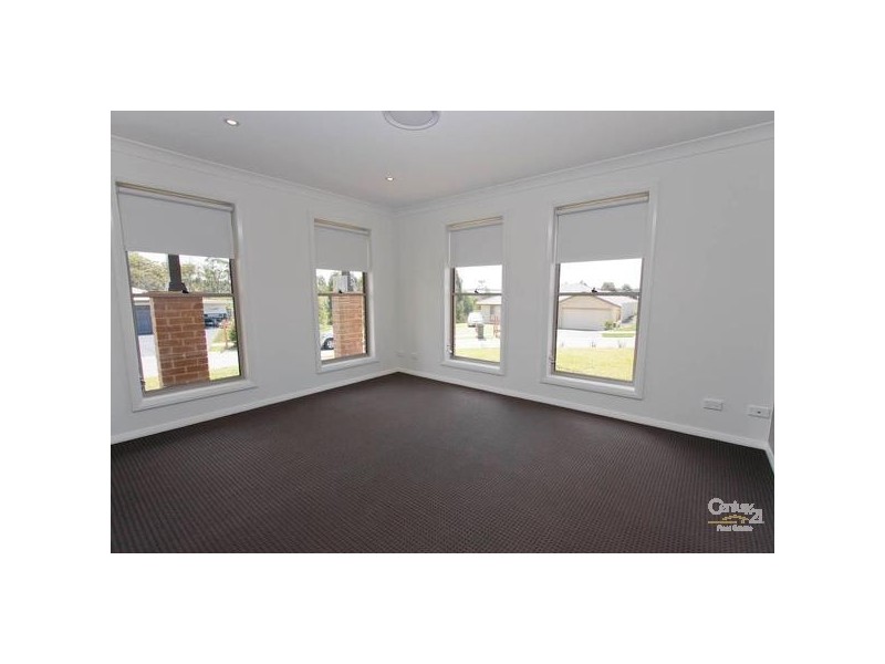 61A Dalmeny Drive, Macquarie Hills NSW 2285