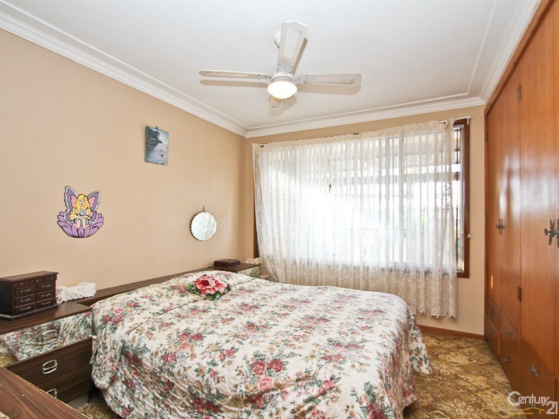 5 Park Avenue, Caves Beach NSW 2281