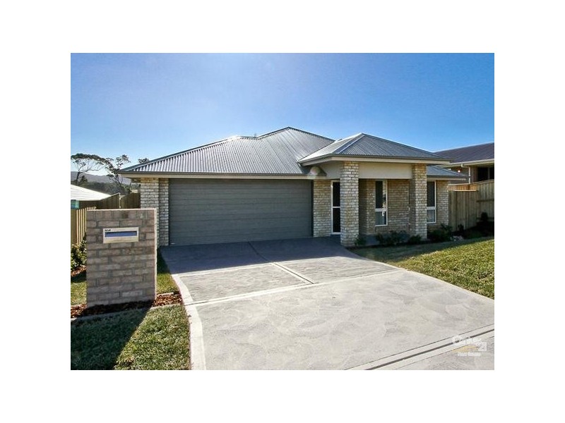 37 Kural Crescent, Fletcher NSW 2287