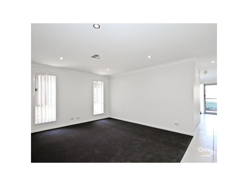 37 Kural Crescent, Fletcher NSW 2287