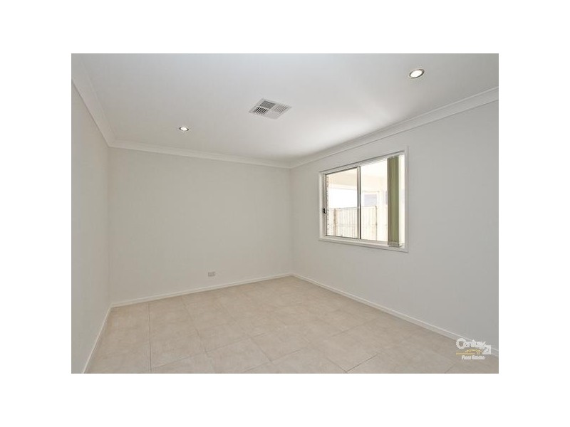 37 Kural Crescent, Fletcher NSW 2287