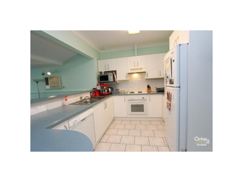 34 Allambee Plce, Valentine NSW 2280