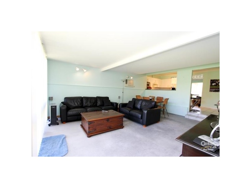 34 Allambee Plce, Valentine NSW 2280