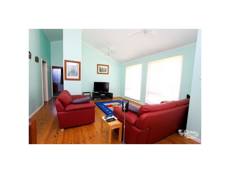 34 Allambee Plce, Valentine NSW 2280