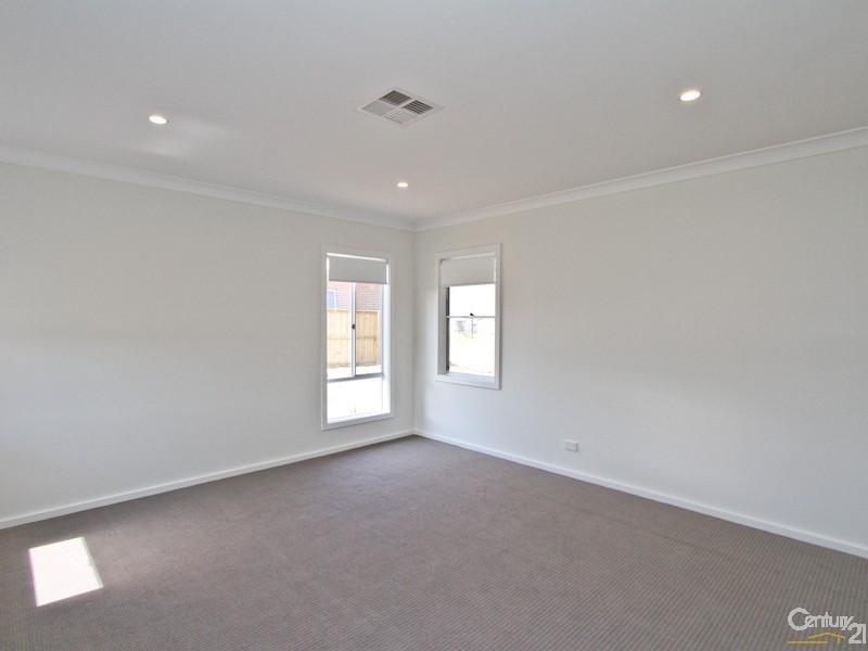 4 Village Grove, Caves Beach NSW 2281