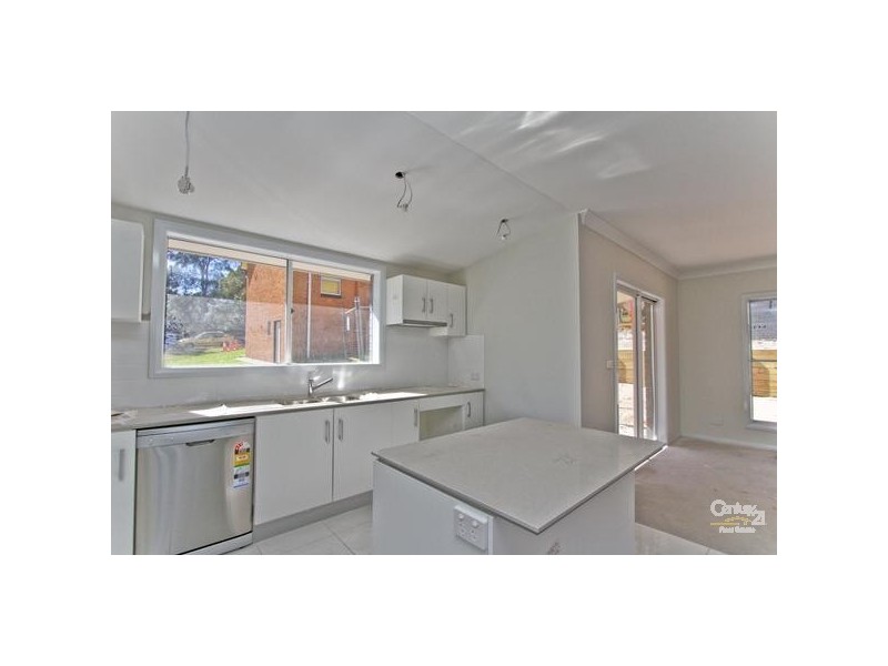 2/37 Hutchinson Street, Redhead NSW 2290