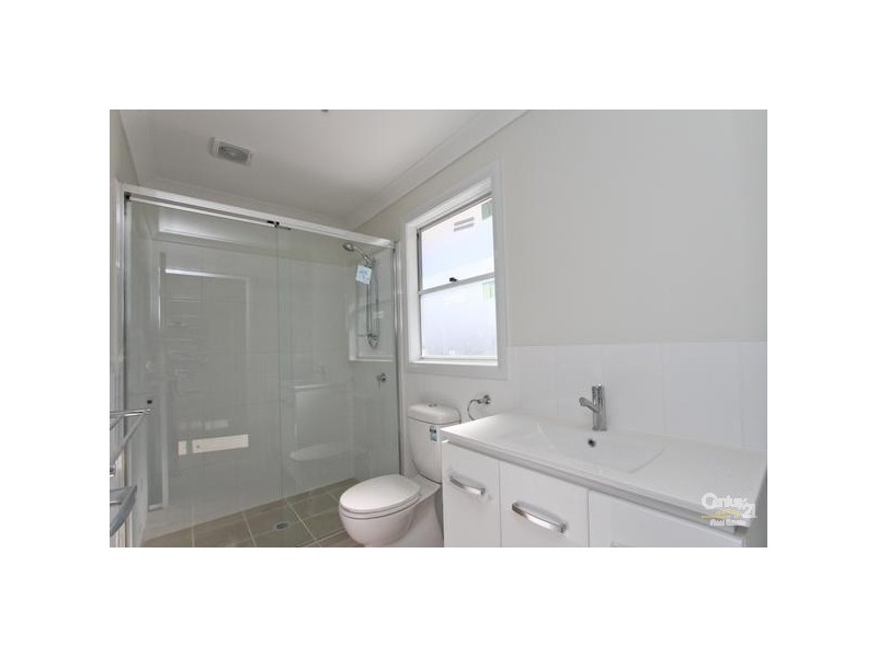 2/37 Hutchinson Street, Redhead NSW 2290