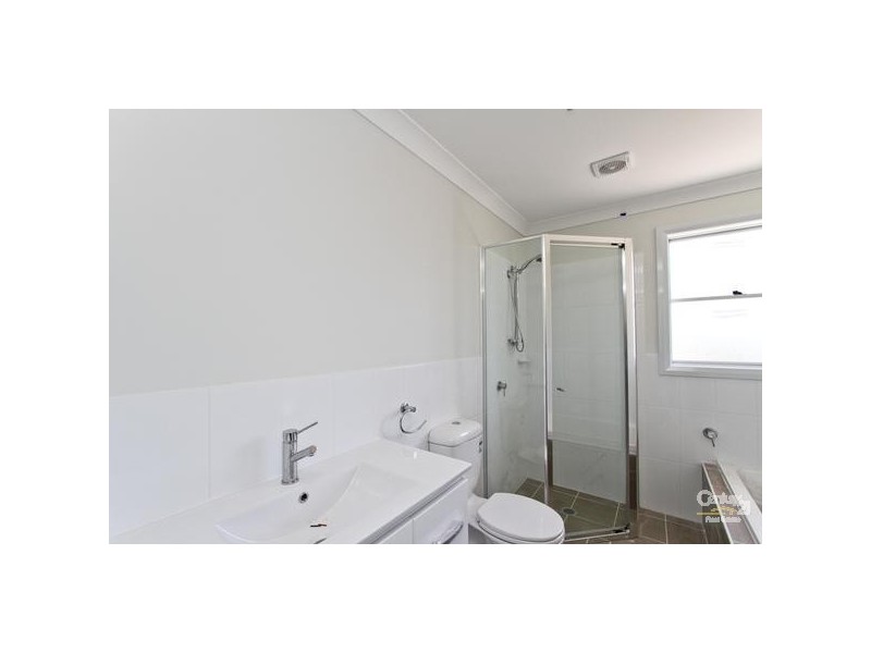 2/37 Hutchinson Street, Redhead NSW 2290