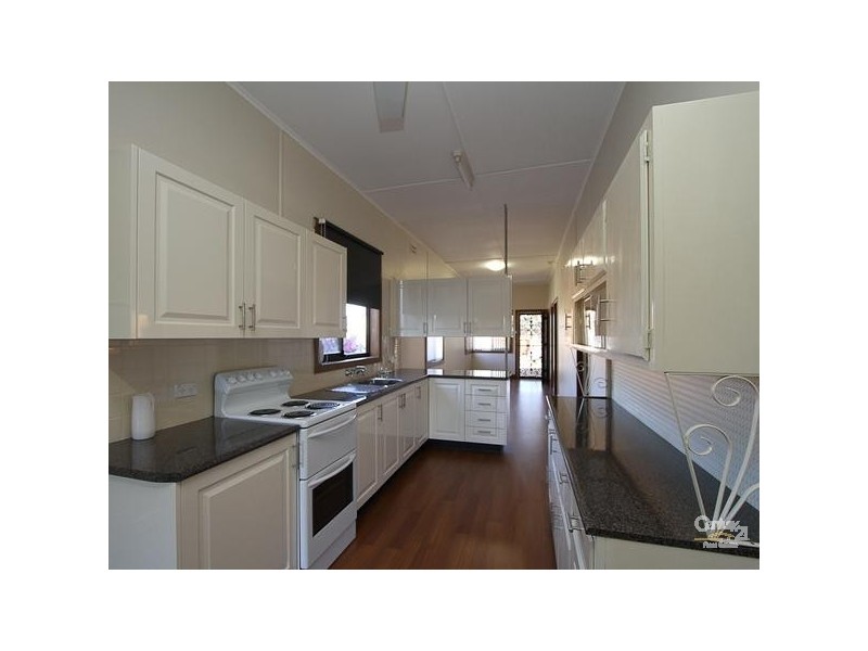 9 Ross Street, Belmont NSW 2280