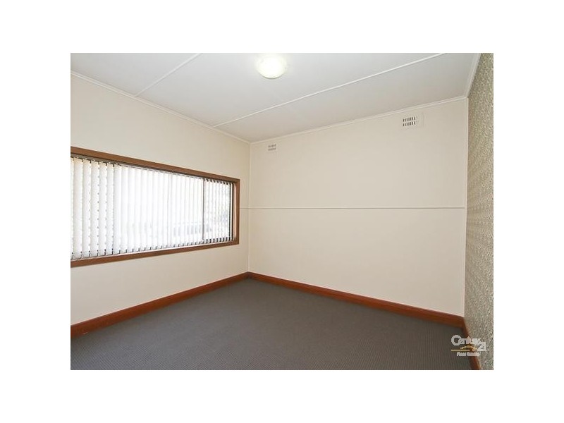 9 Ross Street, Belmont NSW 2280