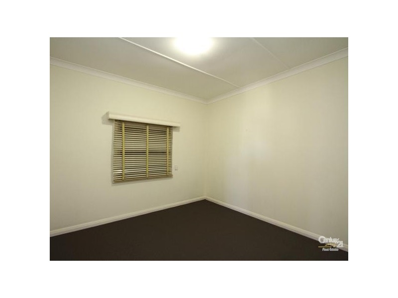 9 Ross Street, Belmont NSW 2280