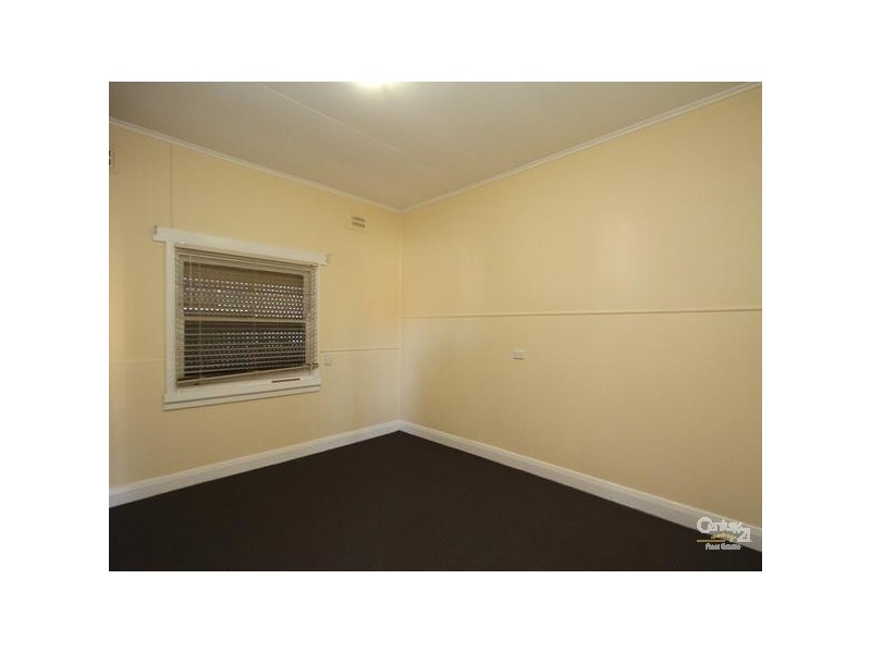 9 Ross Street, Belmont NSW 2280
