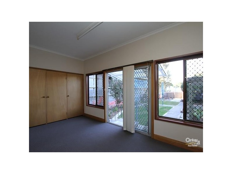 9 Ross Street, Belmont NSW 2280