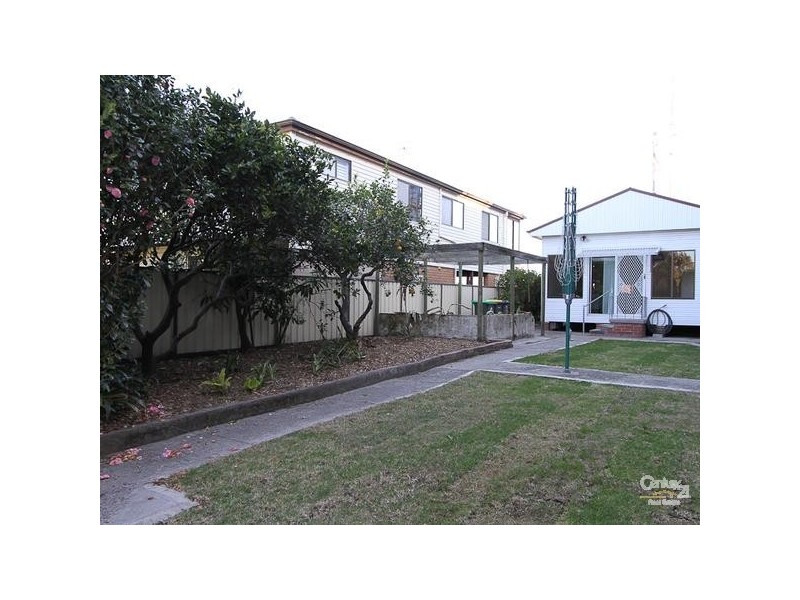 9 Ross Street, Belmont NSW 2280