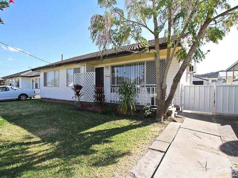 8 Spencer Street, Warners Bay NSW 2282