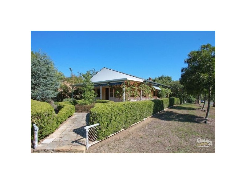 37 Croft Road, Eleebana NSW 2282