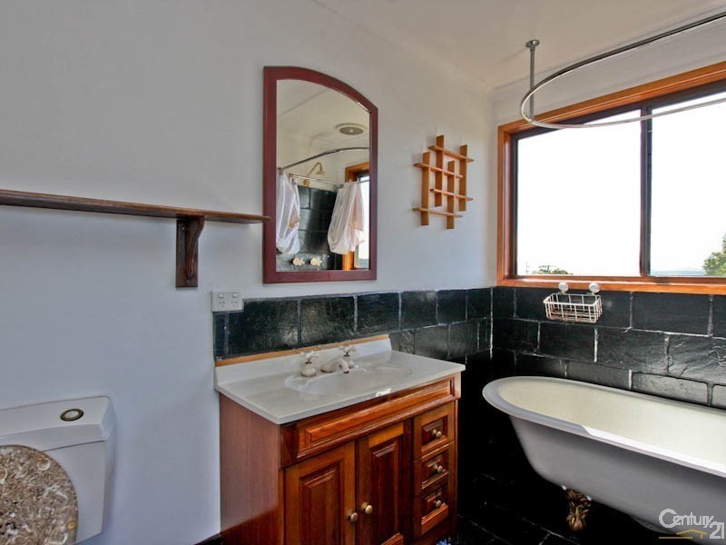 51 Andrew Road, Valentine NSW 2280
