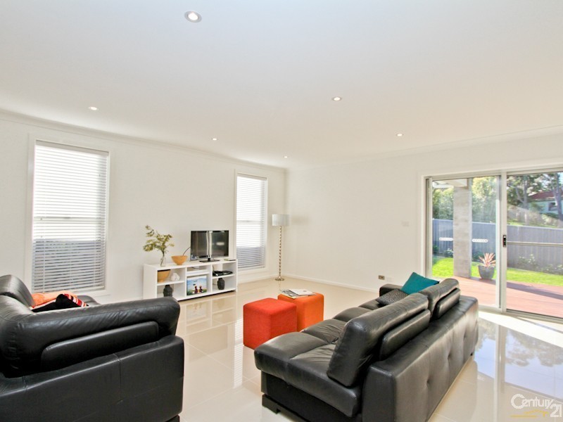 23 John Darling Avenue, Belmont North NSW 2280