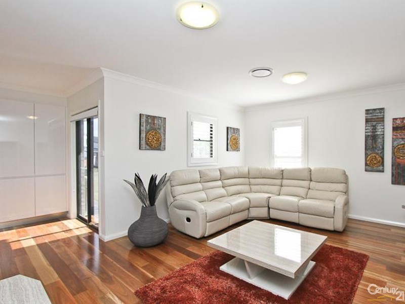 33 Siloam Drive, Belmont North NSW 2280