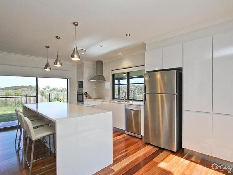 33 Siloam Drive, Belmont North NSW 2280