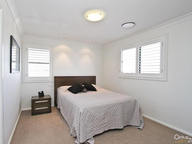 33 Siloam Drive, Belmont North NSW 2280