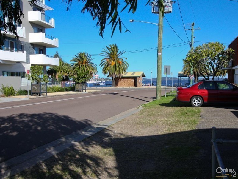 65 Maude Street, Belmont NSW 2280