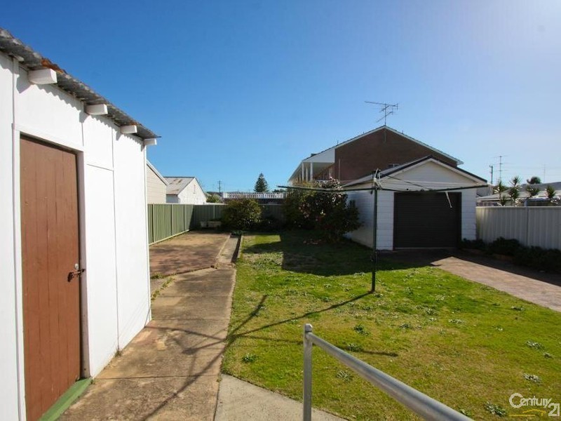 65 Maude Street, Belmont NSW 2280