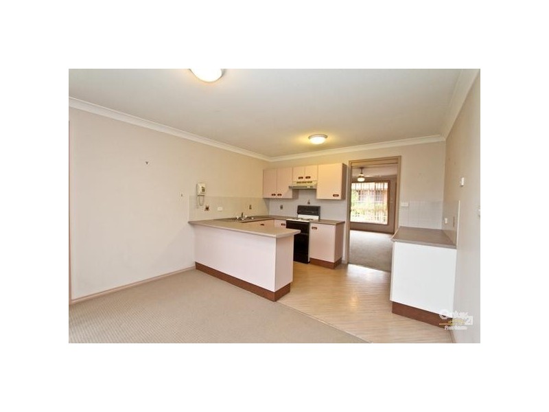 3/4 Delta Close, Eleebana NSW 2282