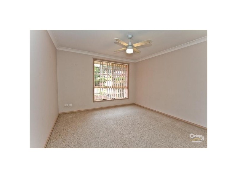 3/4 Delta Close, Eleebana NSW 2282