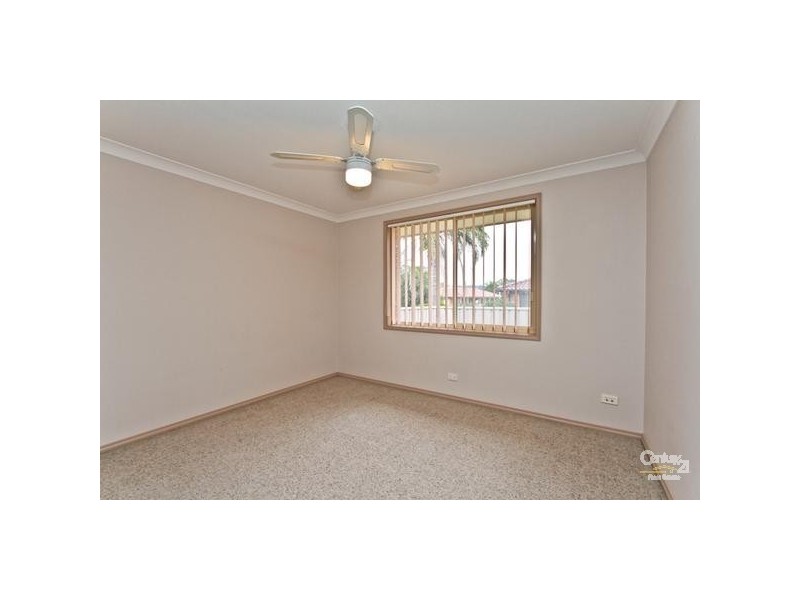 3/4 Delta Close, Eleebana NSW 2282