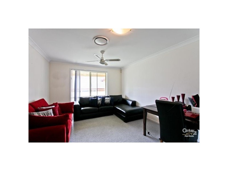 10 Nursery Grove, Mount Hutton NSW 2290