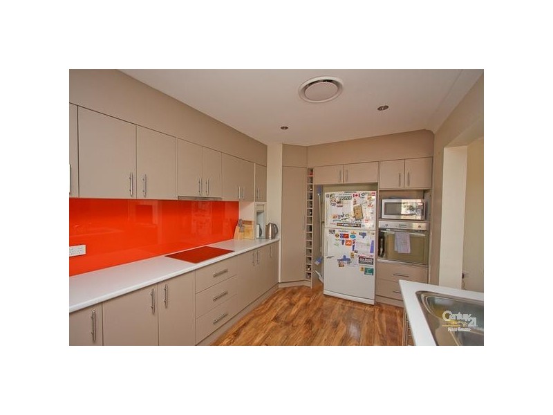 26 Walker Street, Warners Bay NSW 2282