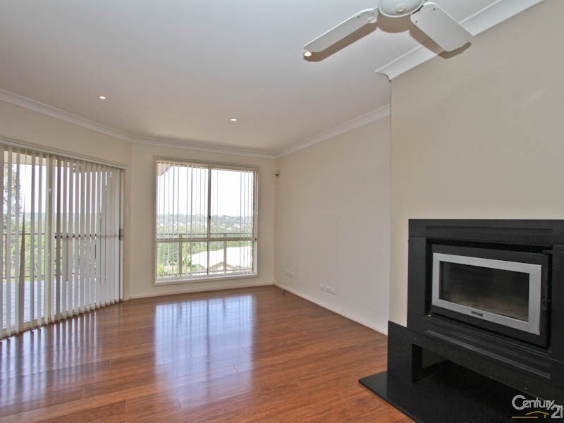 35 Grovelake Close, Eleebana NSW 2282