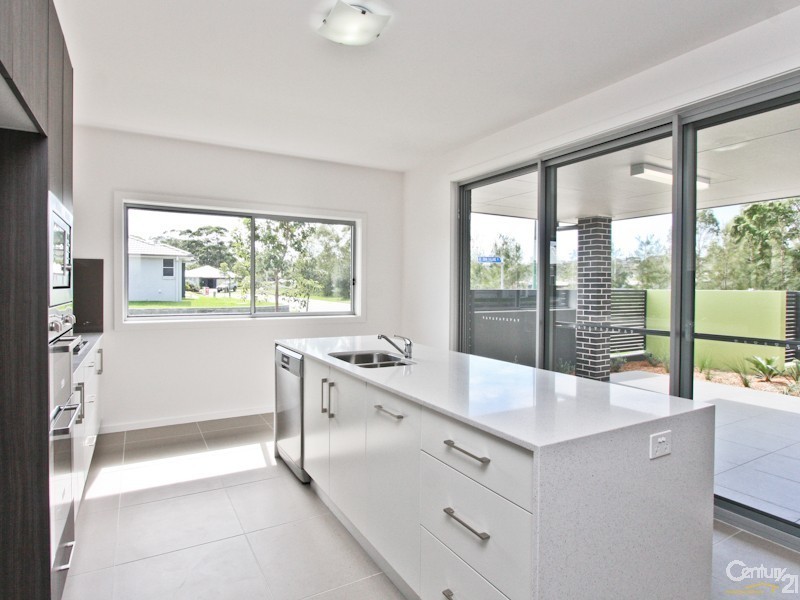 34 John Darling Avenue, Belmont North NSW 2280