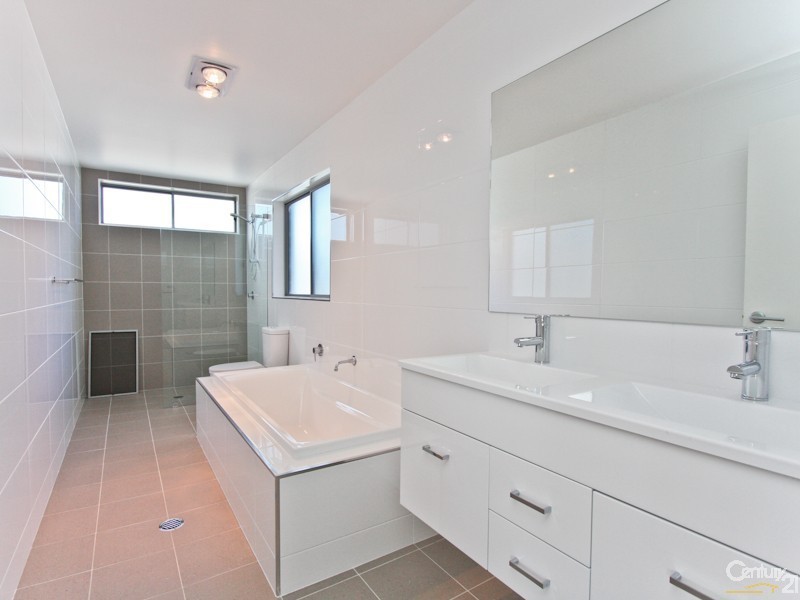 1 John Fallins Close, Belmont North NSW 2280