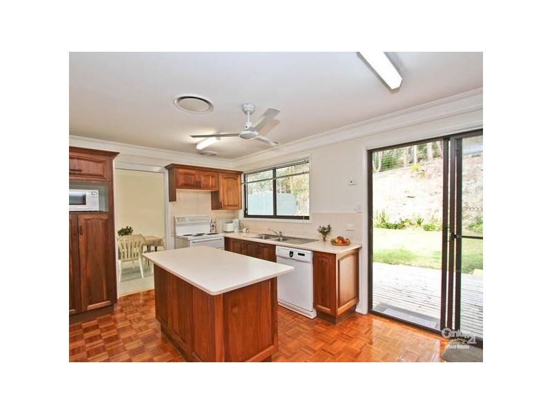 32 Christopher, Valentine NSW 2280