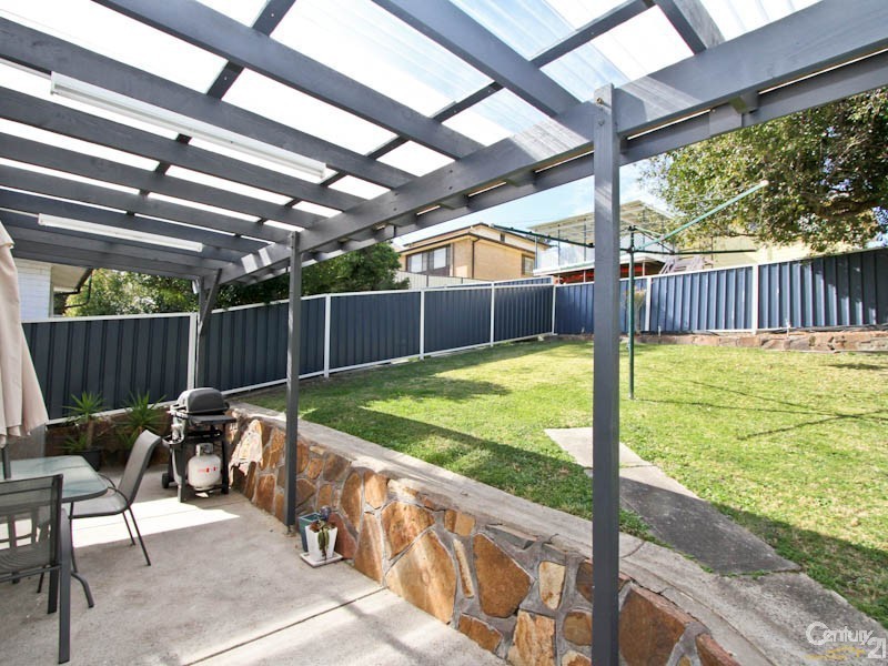 21 Amsdale Avenue, Macquarie Hills NSW 2285