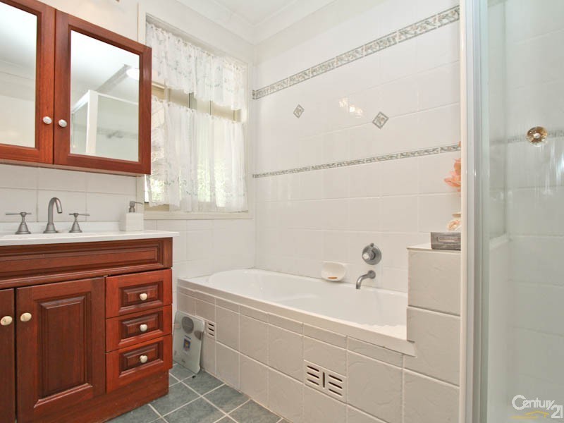 5 Merlin Close, Valentine NSW 2280