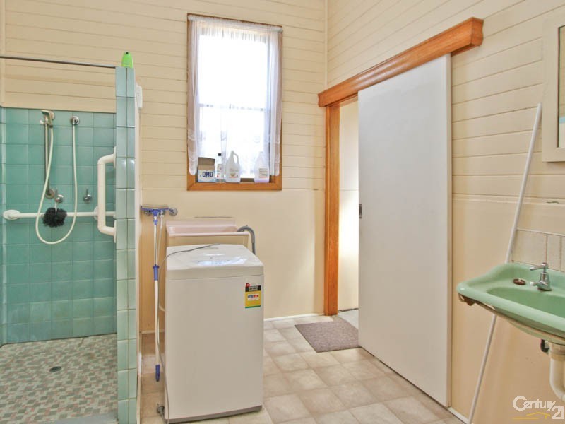 15  Nord Street, Speers Point NSW 2284