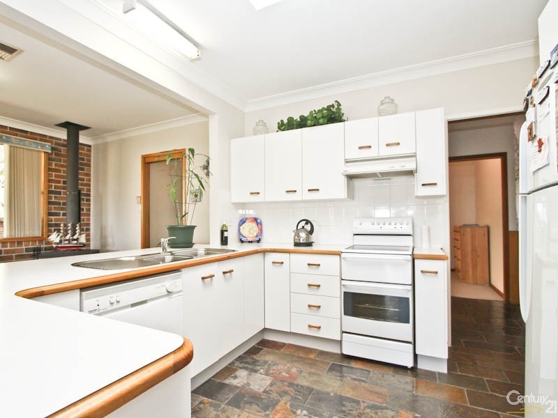 64 Victor Avenue, Valentine NSW 2280