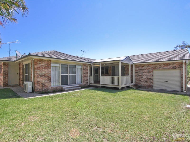 18 Trafalgar Crescent, Valentine NSW 2280