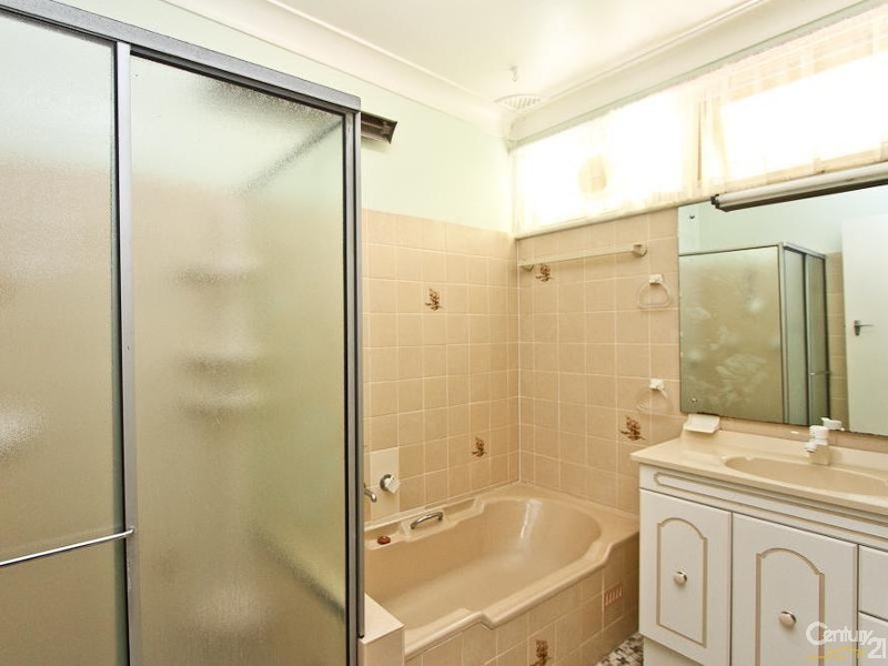 12 Elizabeth Street, Eleebana NSW 2282