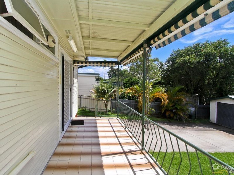 12 Elizabeth Street, Eleebana NSW 2282