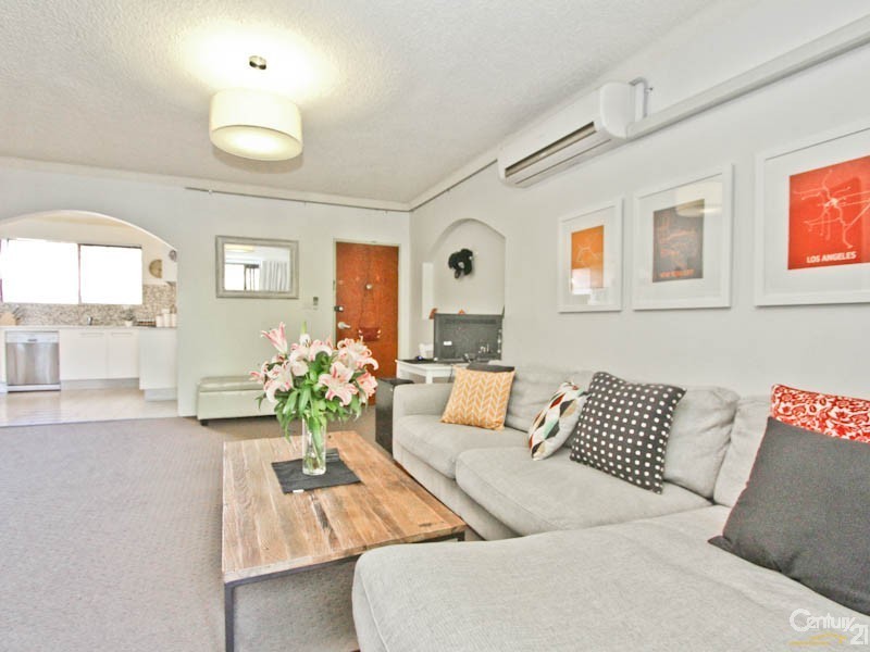 2/18 Brooks Street, Cooks Hill NSW 2300
