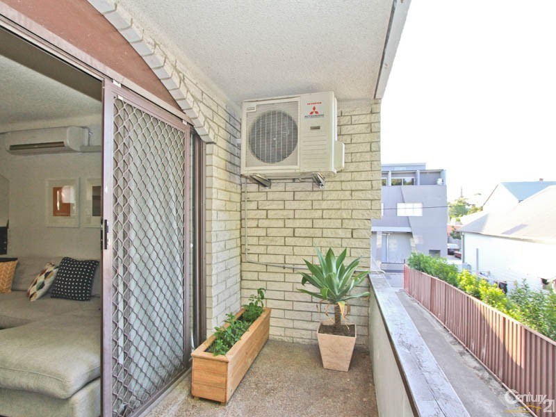 2/18 Brooks Street, Cooks Hill NSW 2300
