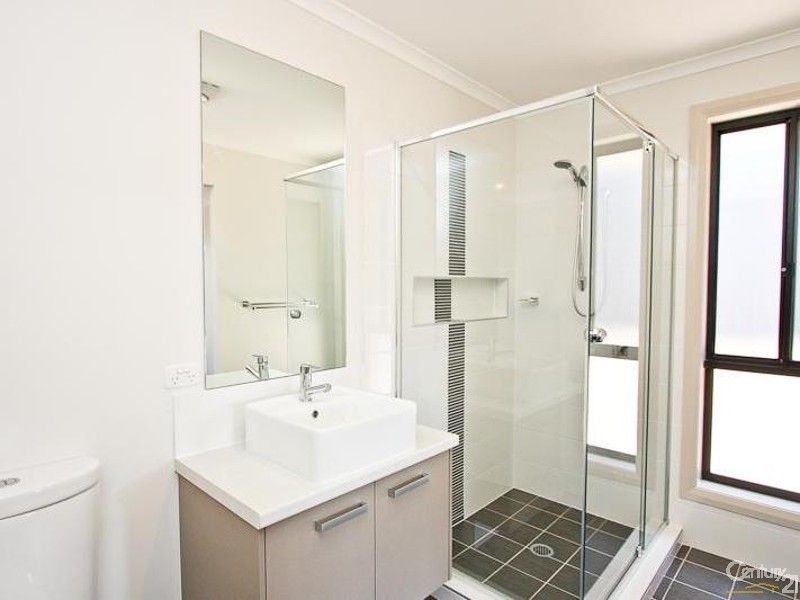 3 Tibin Drive, Fletcher NSW 2287